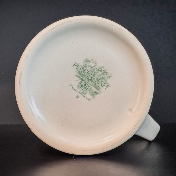 Vintage Pfaltzgraff Yorktowne Stoneware Childs Bear Double Handle Mug,1967-1990s - Picture 7 of 8